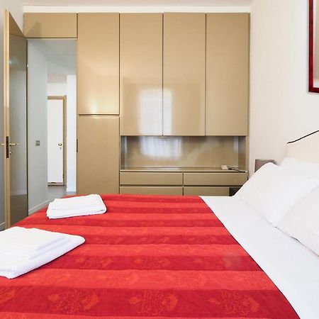 Duomo Luxury Apartment - One Bed 밀라노 외부 사진