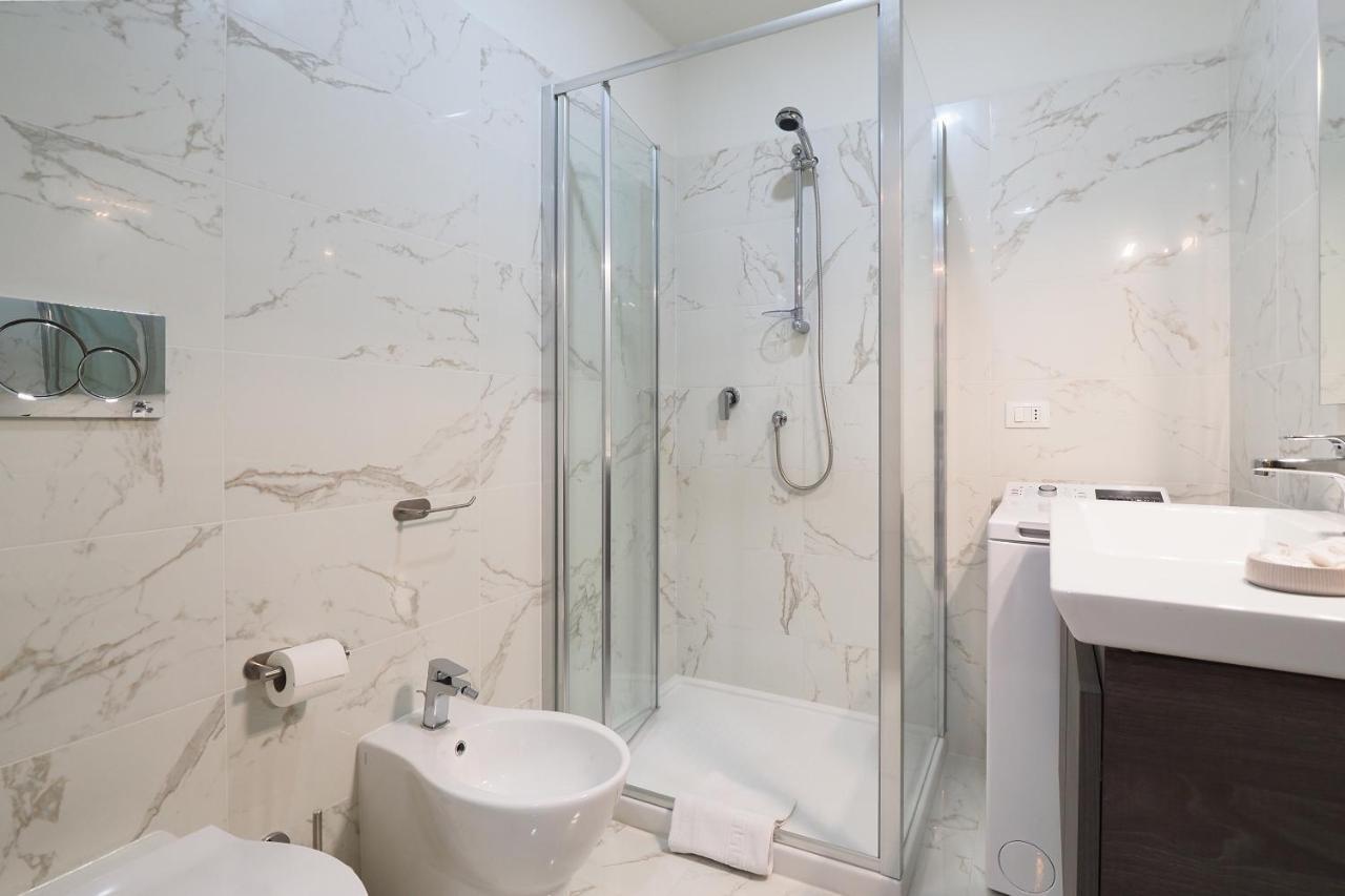 Duomo Luxury Apartment - One Bed 밀라노 외부 사진