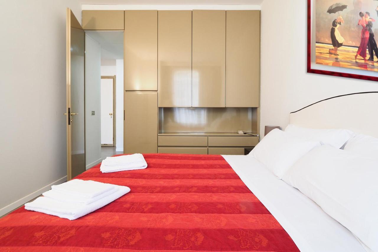 Duomo Luxury Apartment - One Bed 밀라노 외부 사진