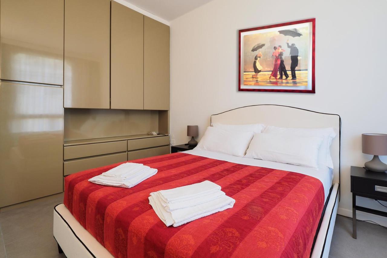 Duomo Luxury Apartment - One Bed 밀라노 외부 사진